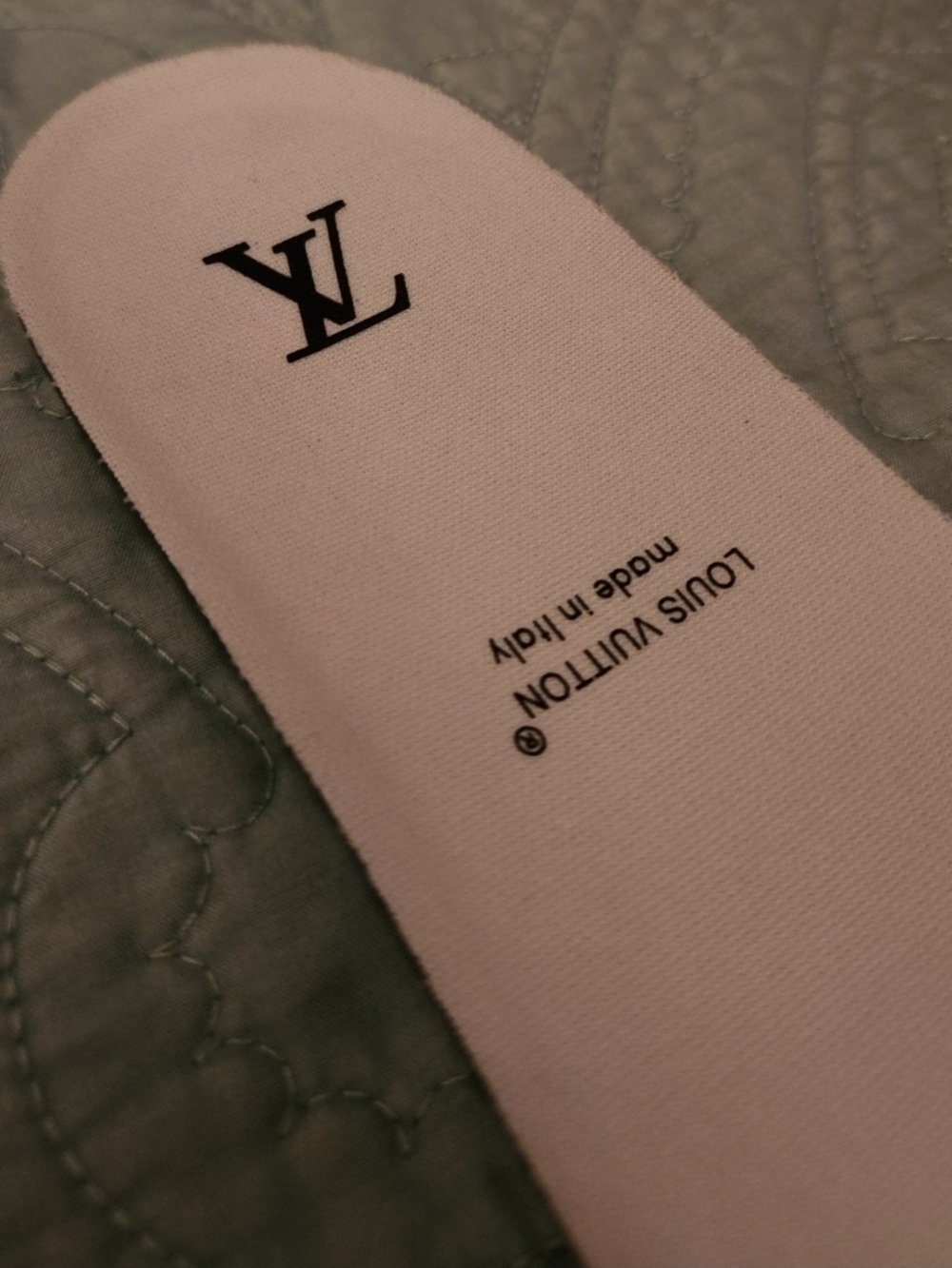 Louis Vuitton Trainers – White/Cream – With Box & Dust Bags – Lightly Worn - Picture 6 of 13